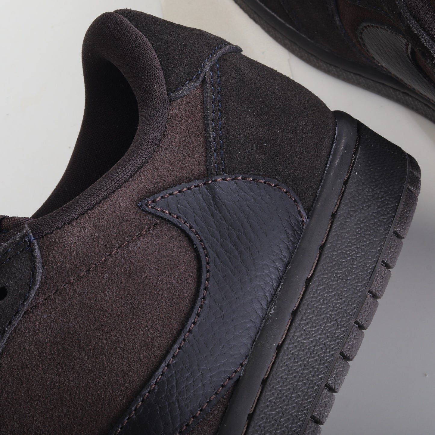 Travis Scott x Air Jordan 1 Low OG "Velvet Brown"