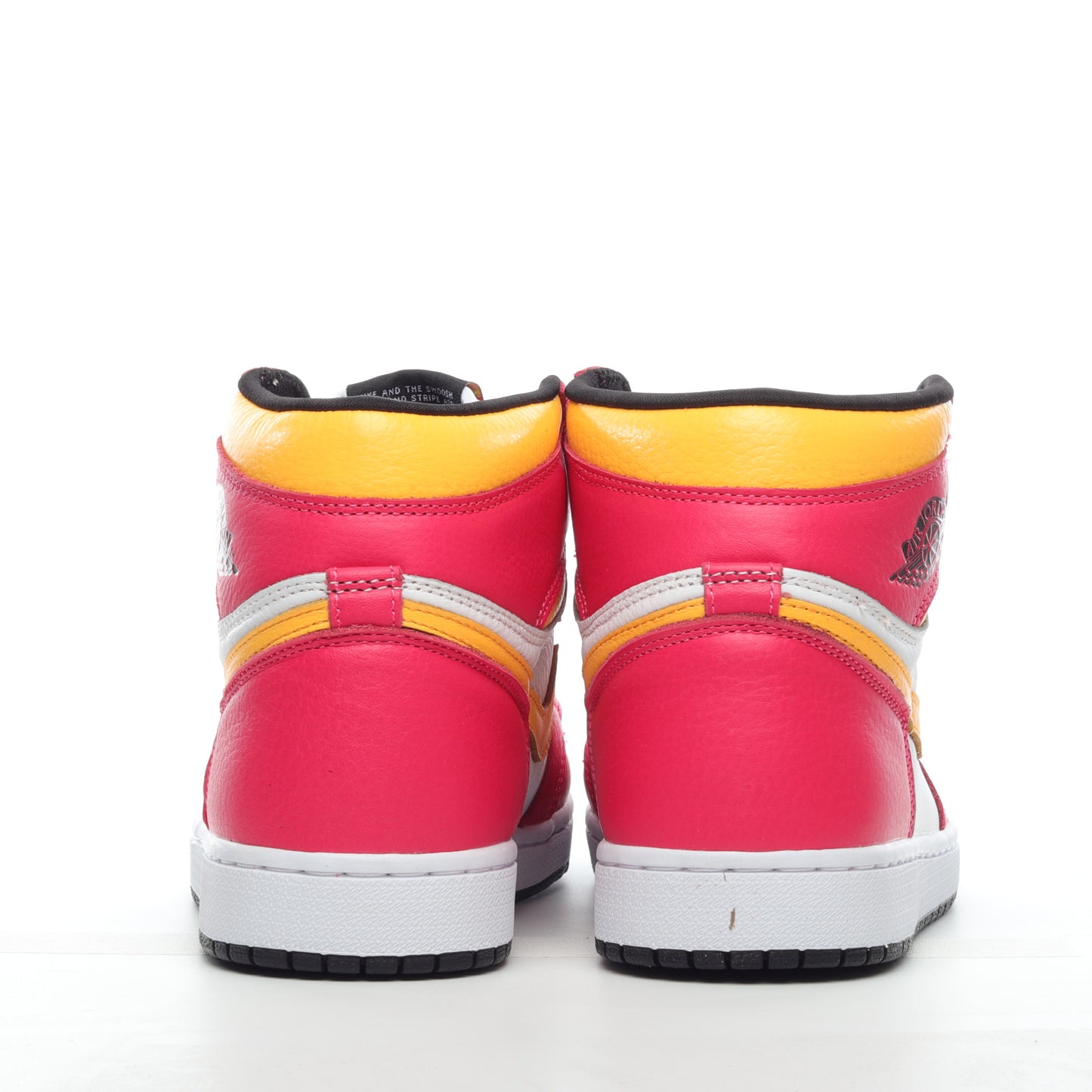 Air Jordan 1 Retro High OG 'Light Fusion Red'