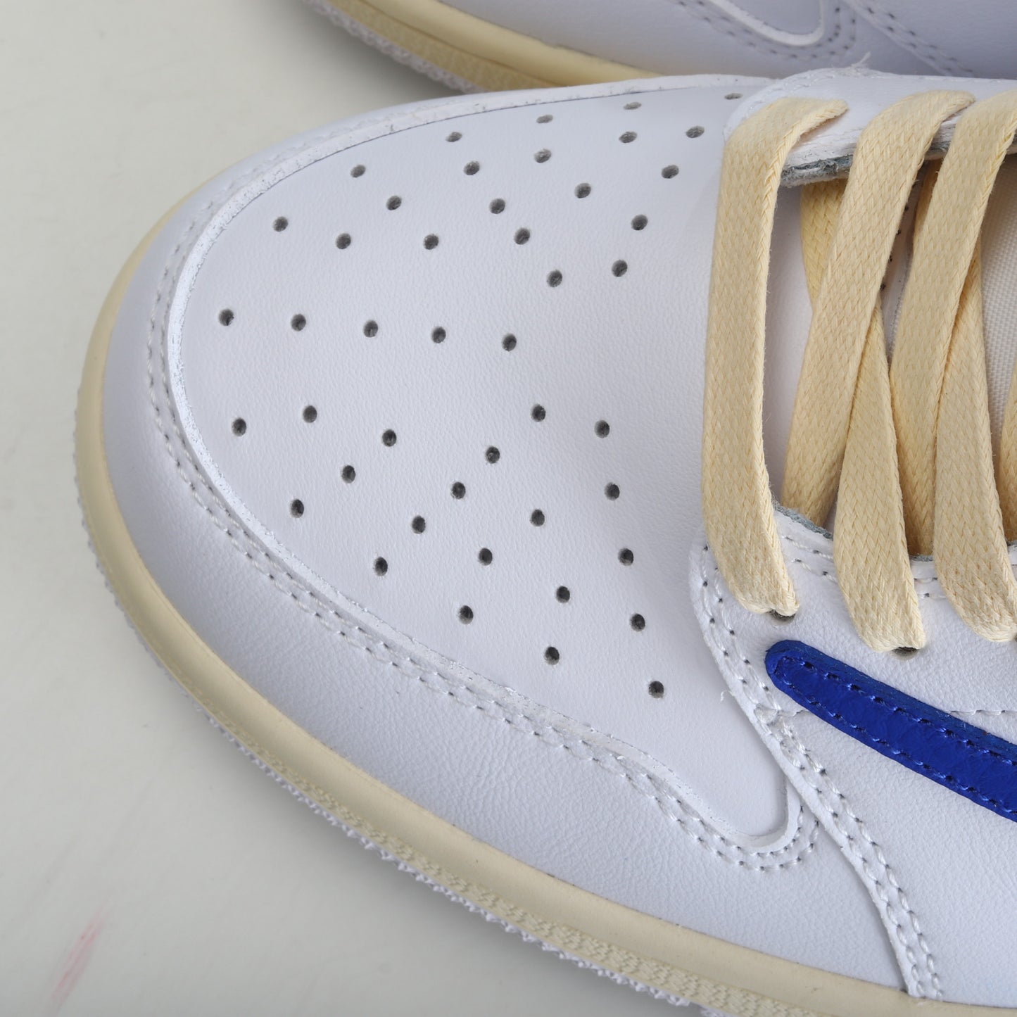 Travis Scott x Air Jordan 1 Low White Blue