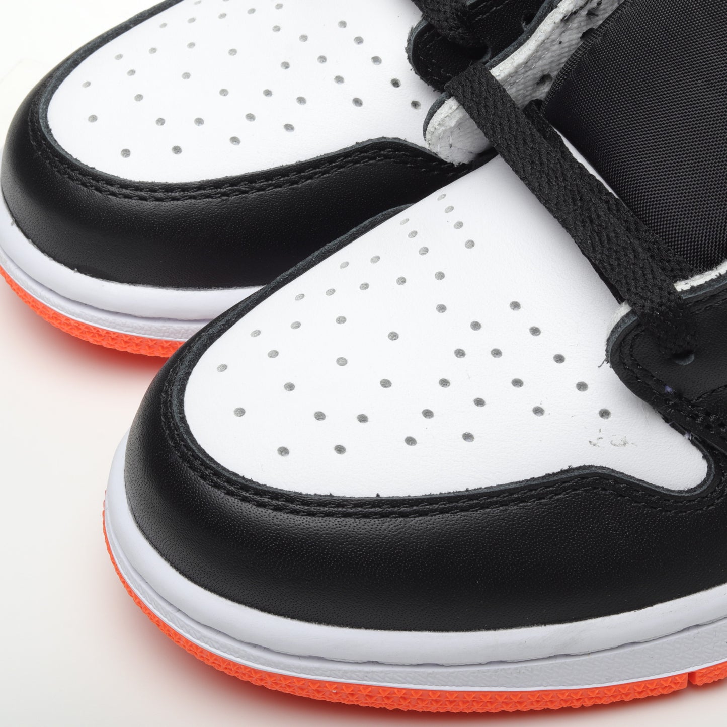 Air Jordan 1 High OG 'electro orange'