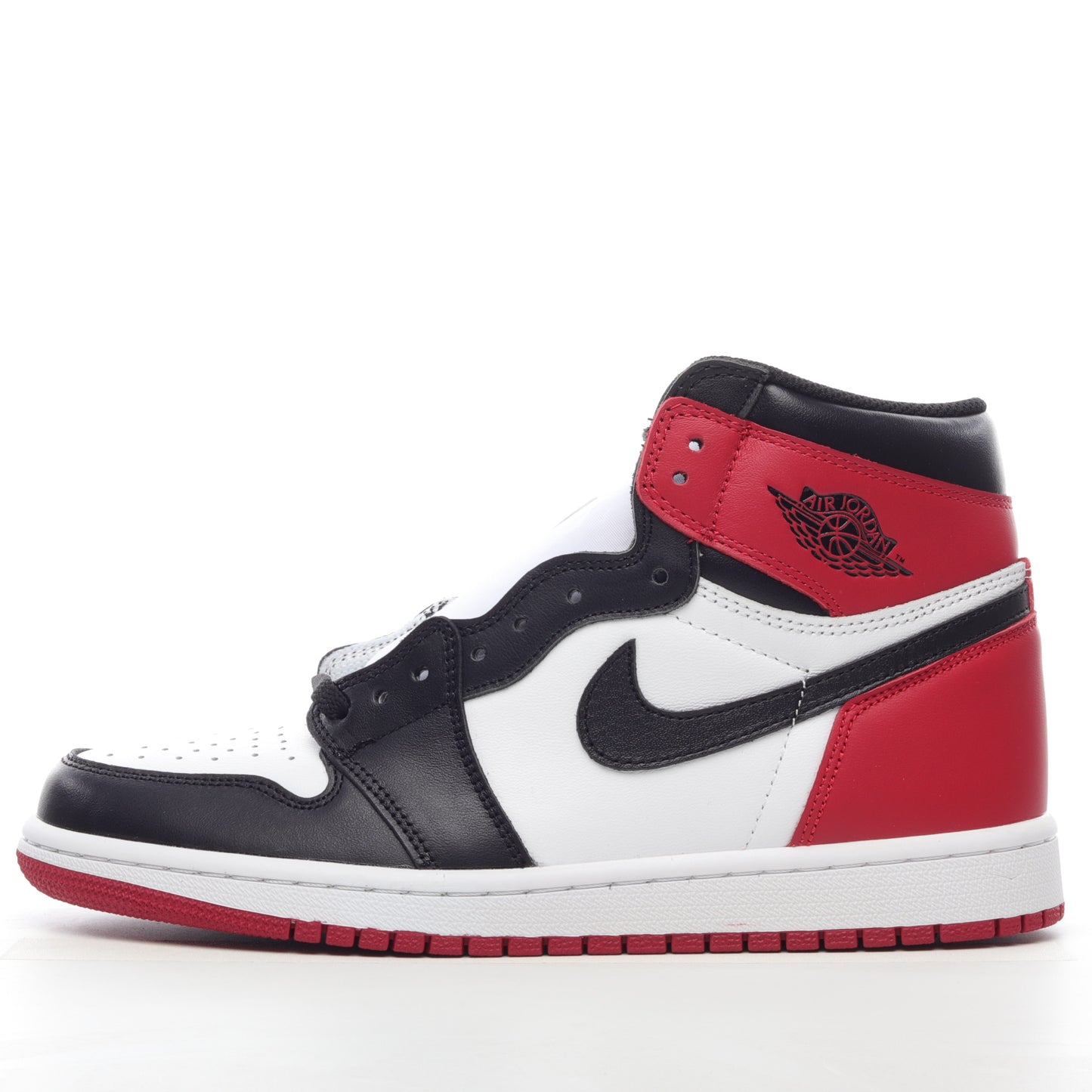 Air Jordan 1 Retro High Satin "Black Toe"