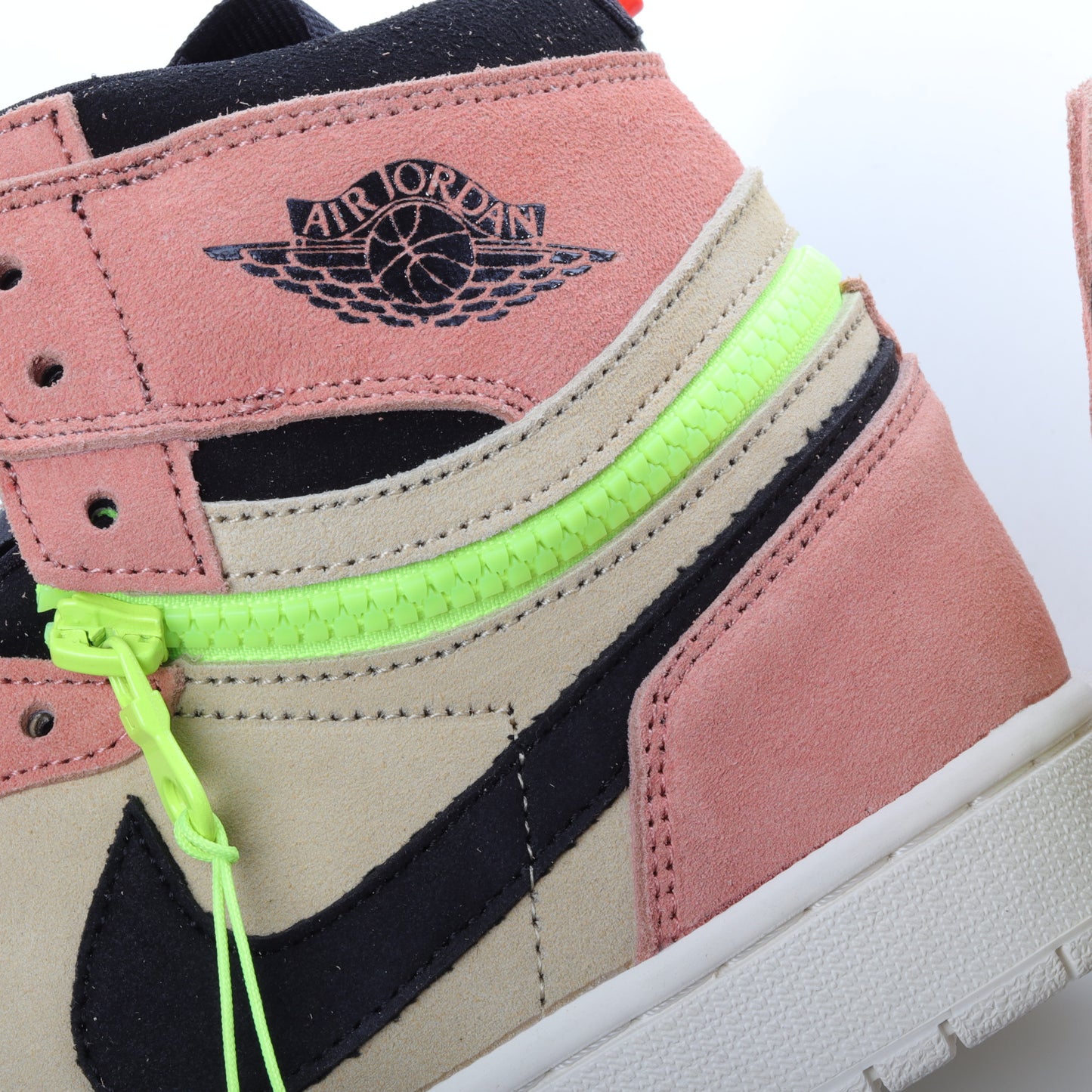 Air Jordan 1 High Switch 'Peach'