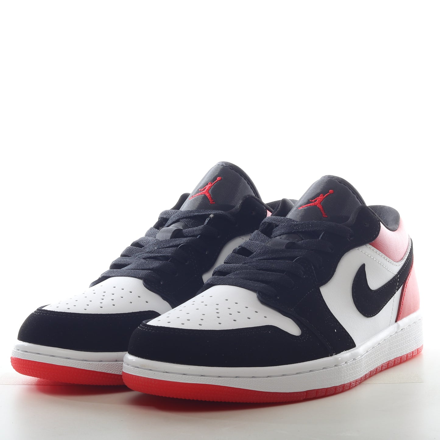 Air Jordan 1 Retro OG Low Black Toe