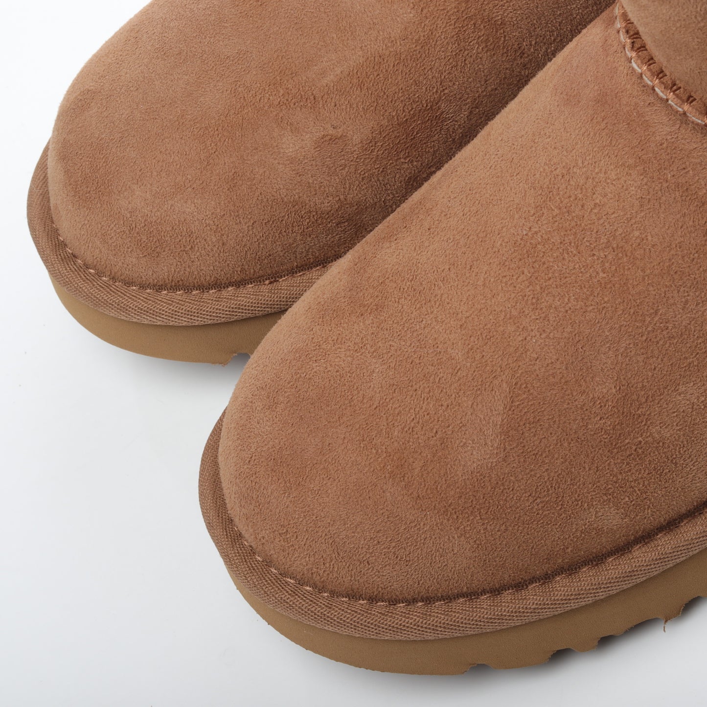 UGG Mini Bailey Button Chestnut Unisex