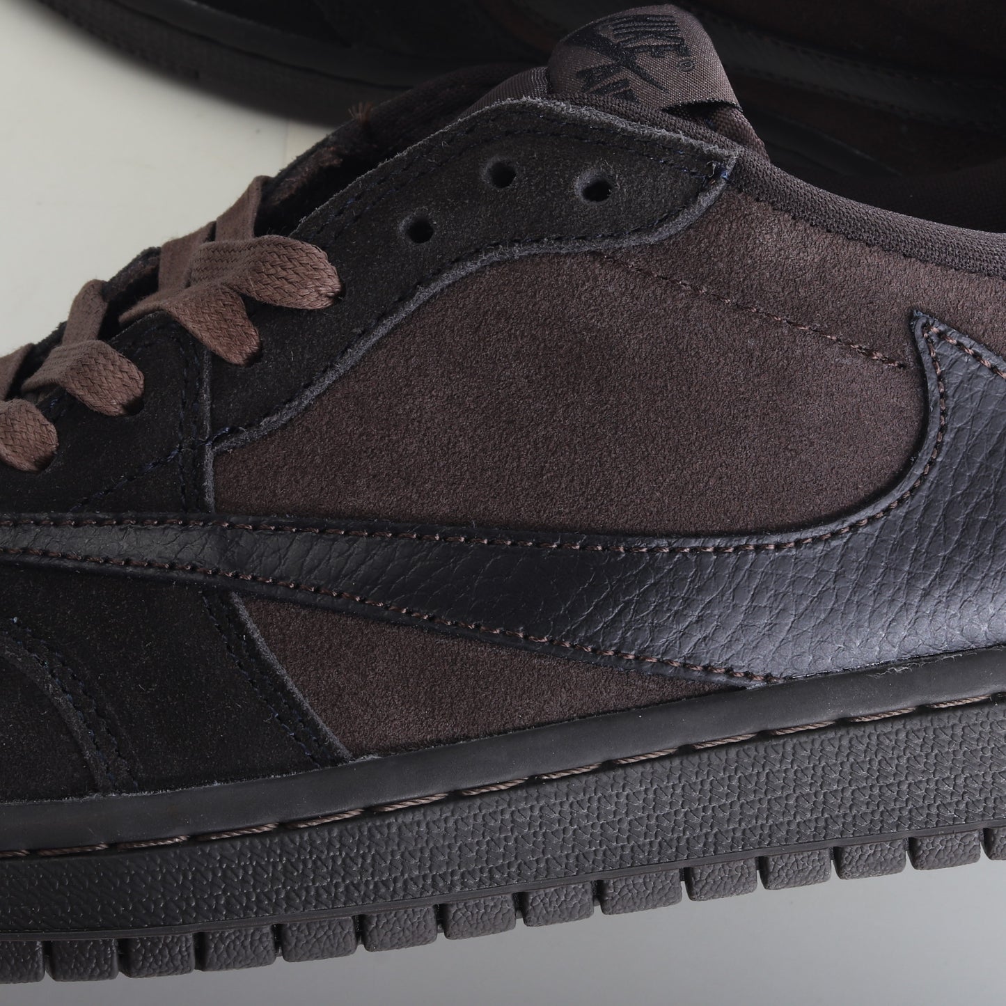 Travis Scott x Air Jordan 1 Low OG "Velvet Brown"