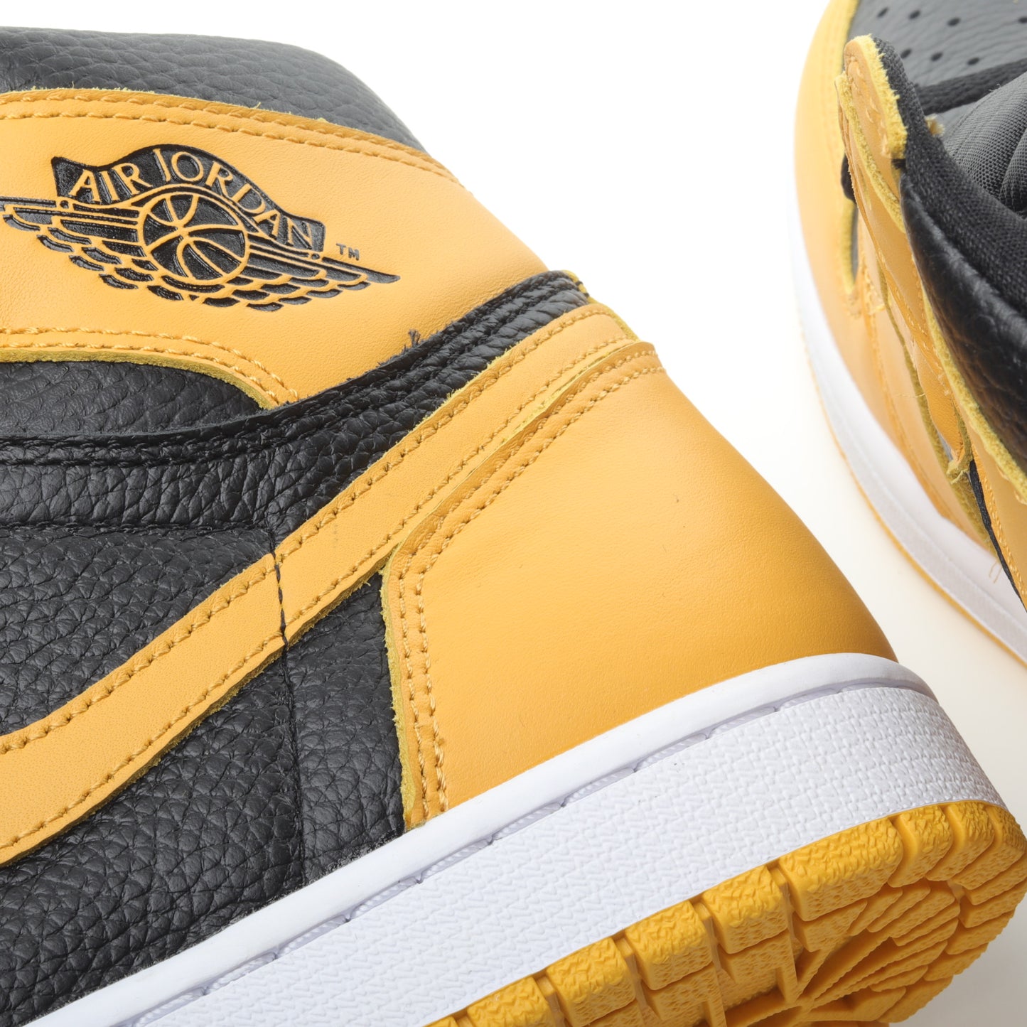 Air Jordan 1 High 'Pollen'