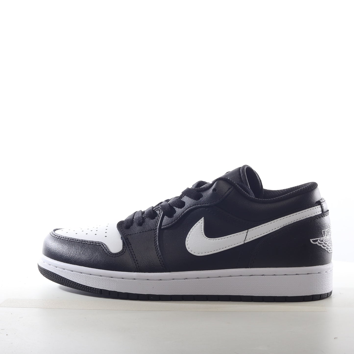 Air Jordan 1 Low Orca Black White