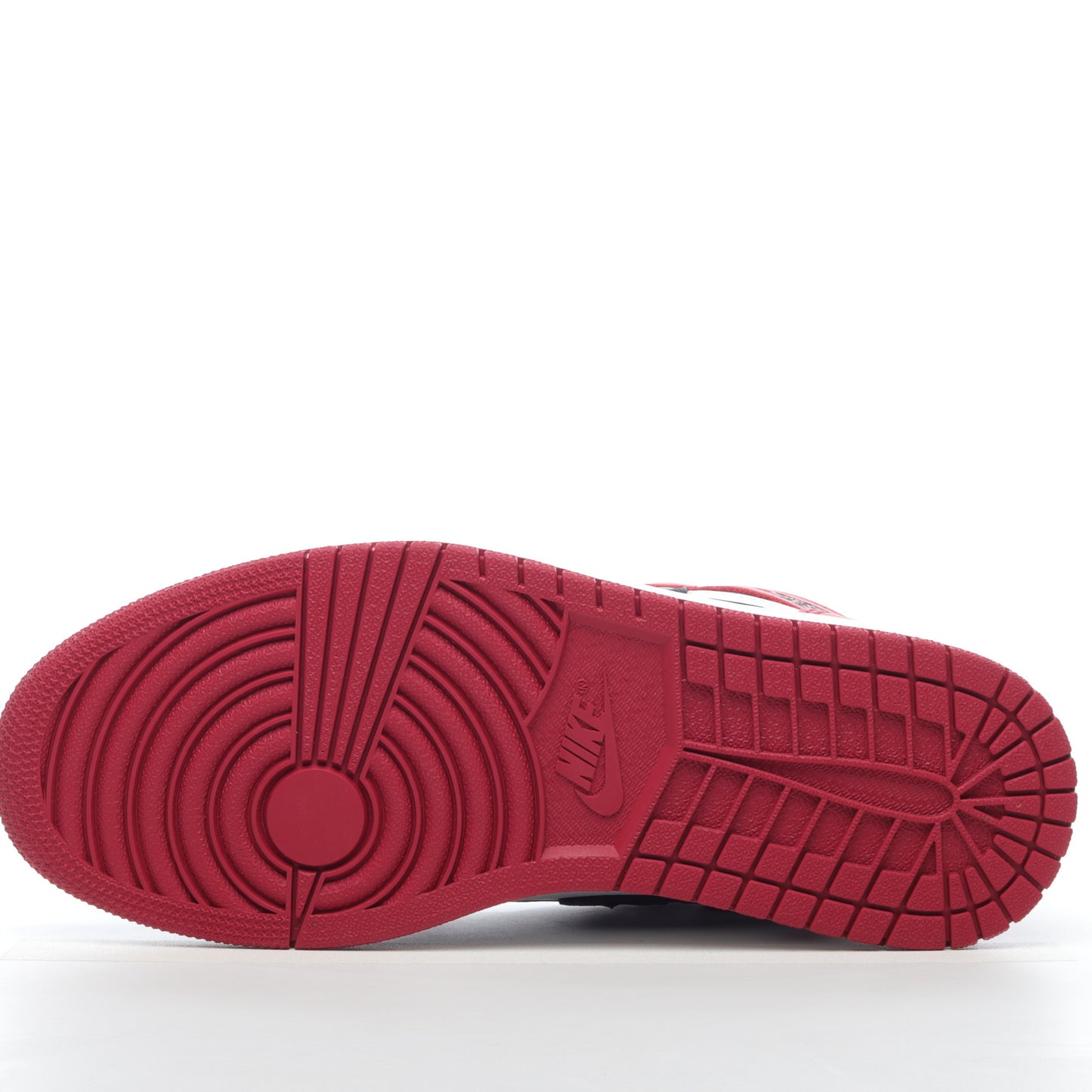 Air Jordan 1 Retro High Satin "Black Toe"