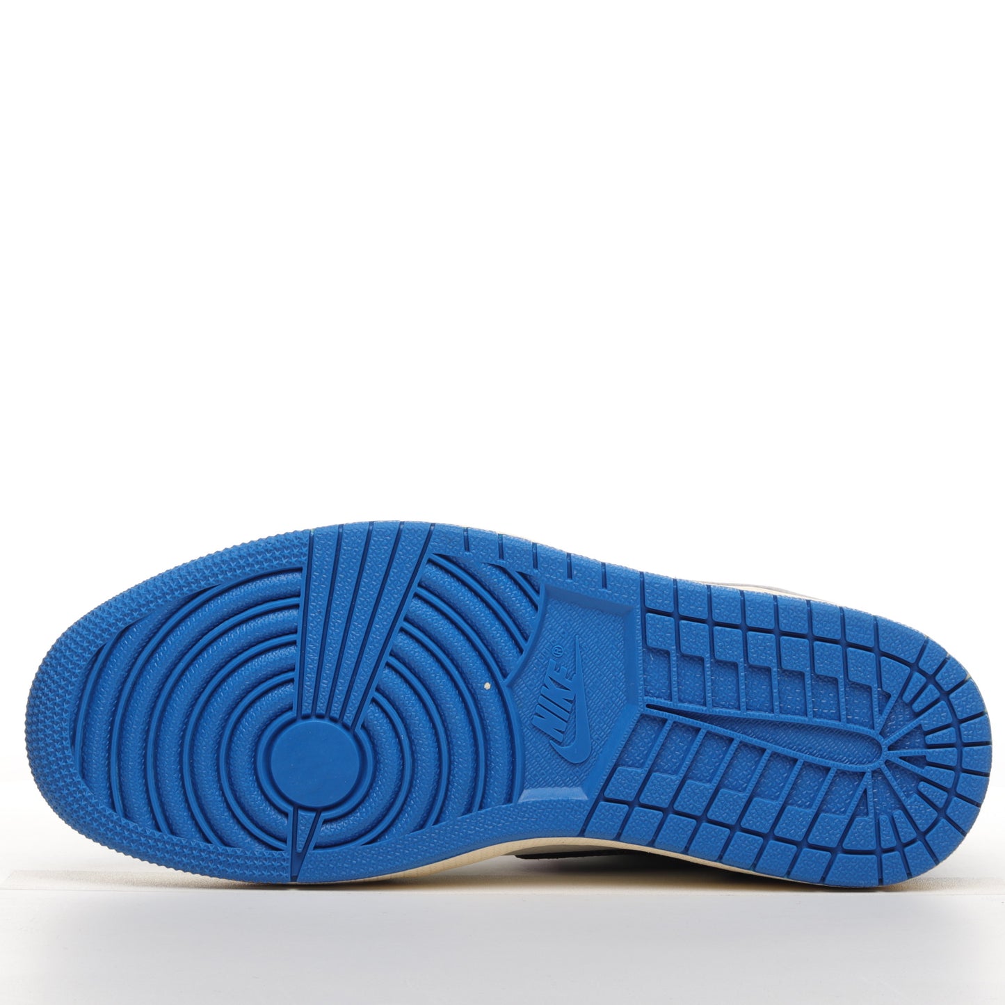 Air Jordan 1 Retro High OG SP Fragment x Travis Scott