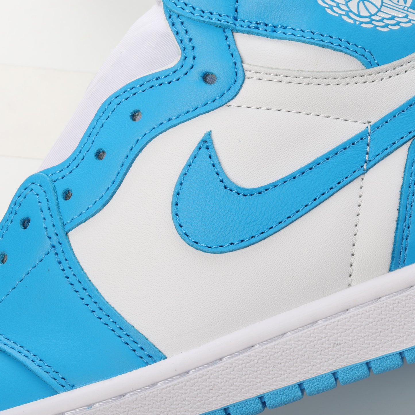 Air Jordan 1 High 'UNC'