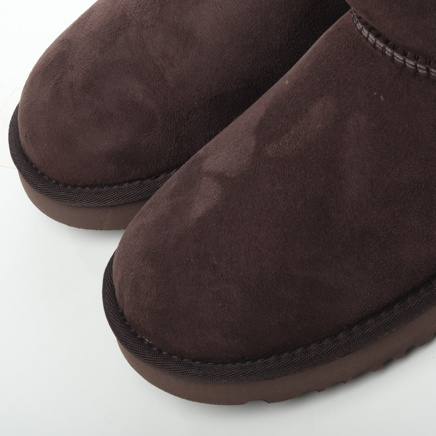 UGG Mini Bailey Button Brown Unisex