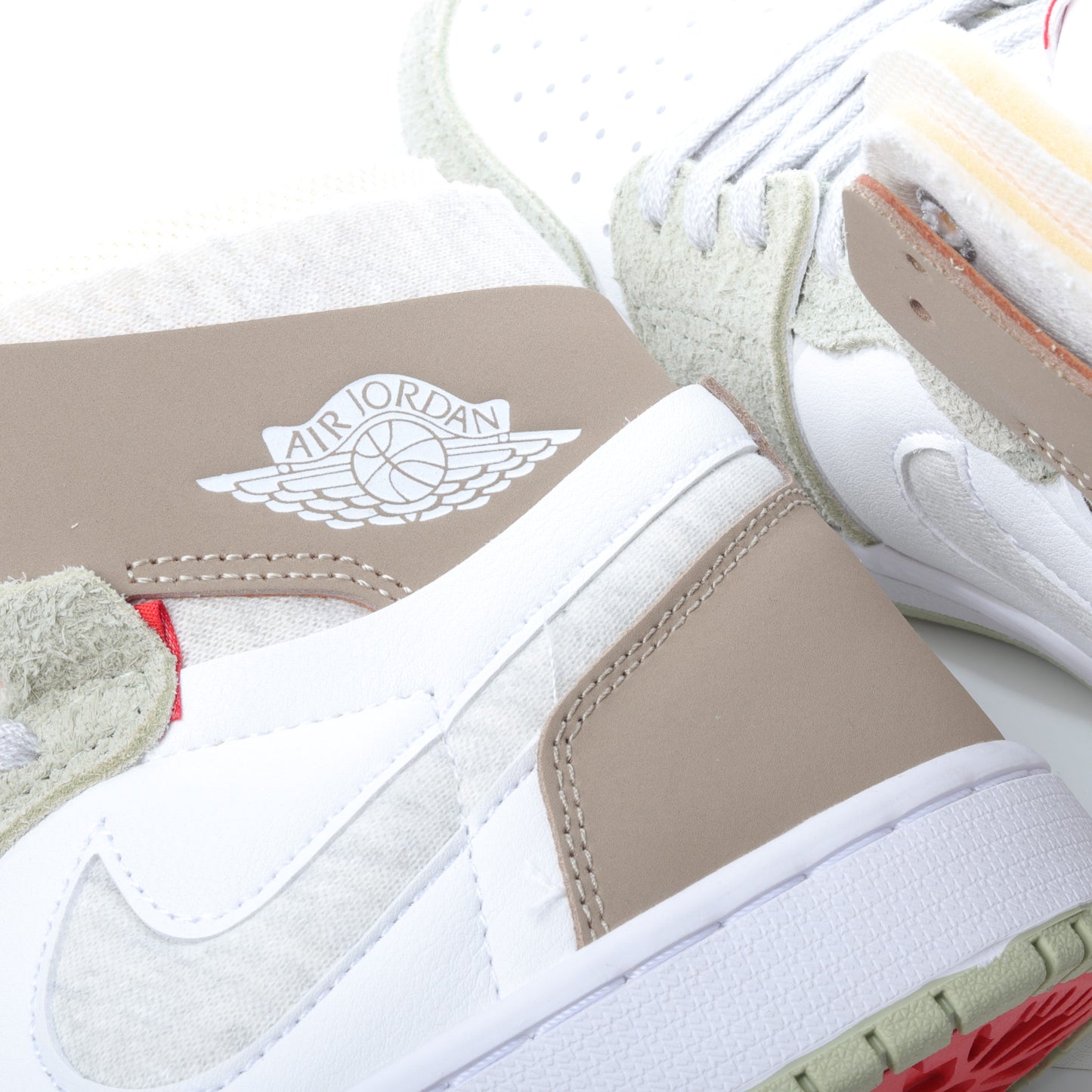 Air Jordan Women Air Jordan 1 High Zoom "Comfort Olive Aura"