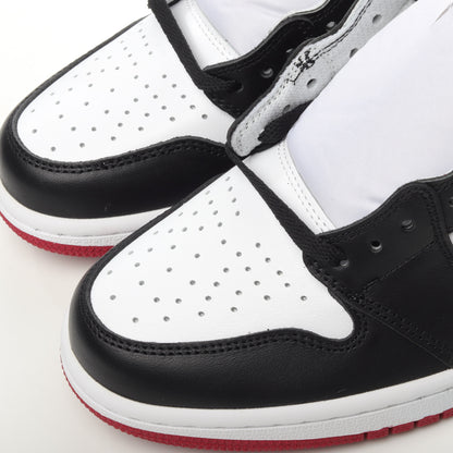 Air Jordan 1 Retro High Satin "Black Toe"