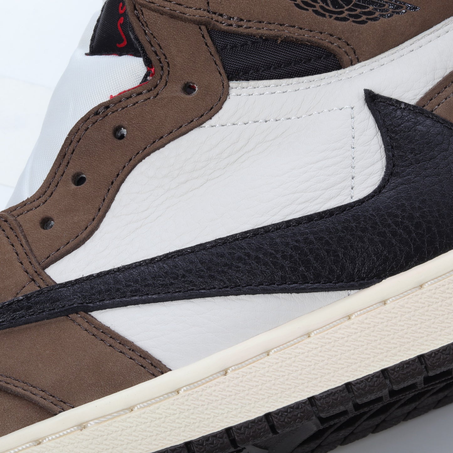 Air Jordan 1 Retro High OG x Travis Scott "Cactus Jack"