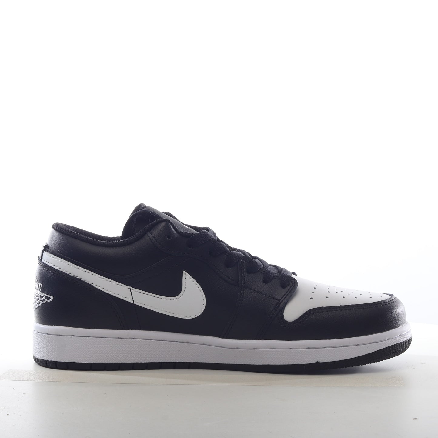 Air Jordan 1 Low Orca Black White