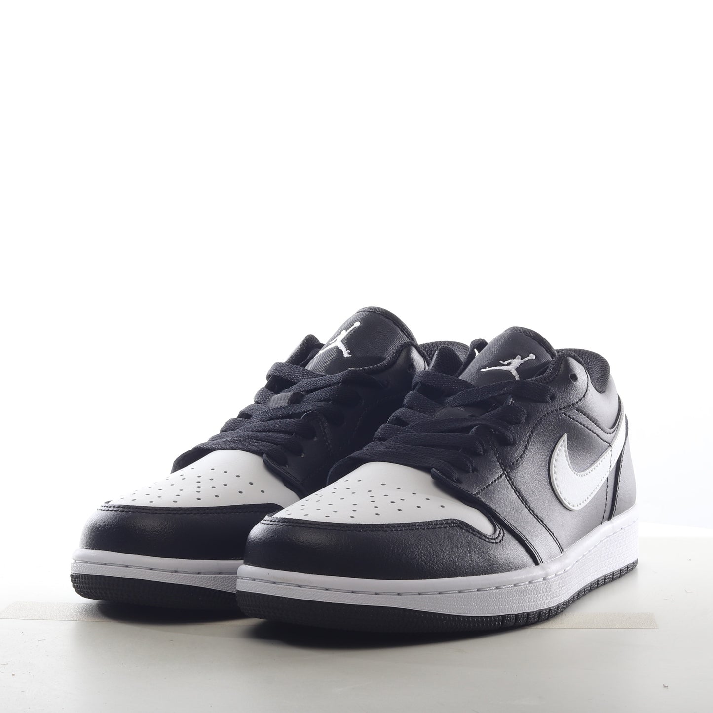 Air Jordan 1 Low Orca Black White