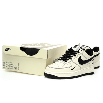 Nike Air Force 1´07 Low "Beige/Black"