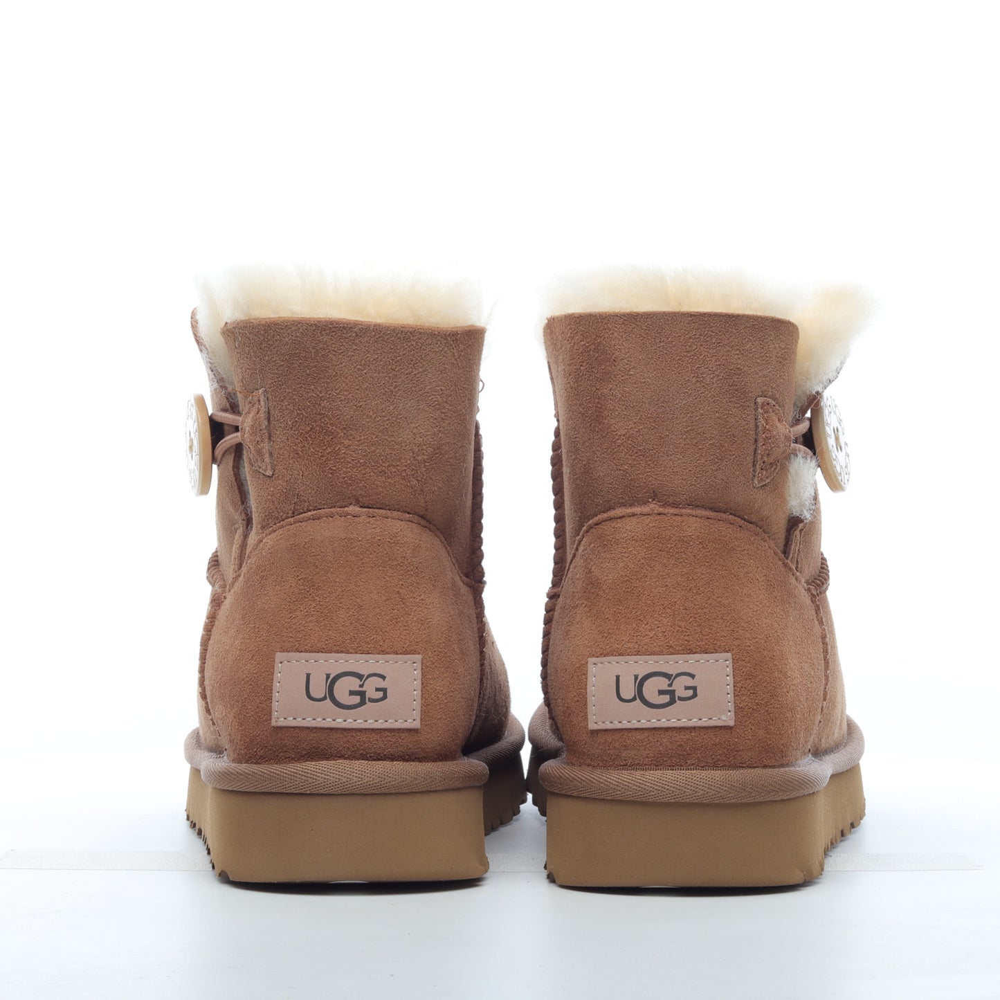 UGG Mini Bailey Button Chestnut Unisex