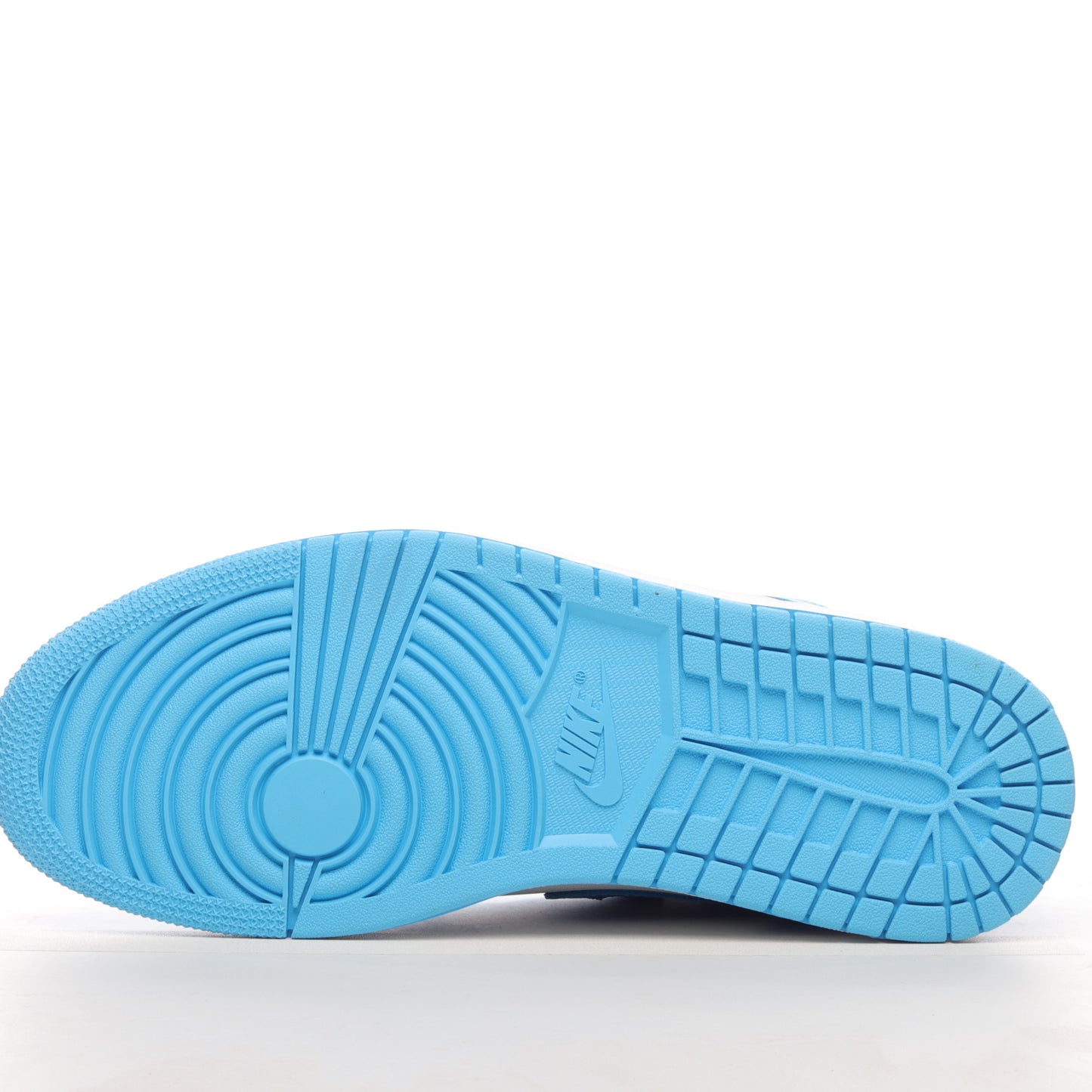 Air Jordan 1 High 'UNC'